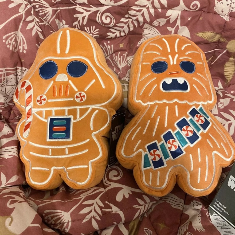 Disney Parks Star Wars Chewbacca and Darth Vader Gingerbread Scented Plush NWT